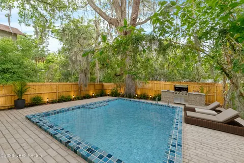Exterior - 115 W 16th St, Jacksonville, FL 32206 photo 6 of 7