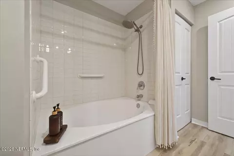 Bath - 965 Registry Blvd #202, Saint Augustine, FL 32092 photo 3 of 3