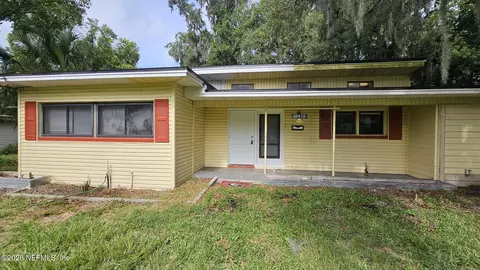 10418 Loyola Drive N Dr N, Jacksonville, FL 32218