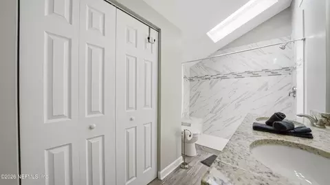 Bath - 3904 Windjammer Ln, Saint Augustine, FL 32084 photo 4 of 6