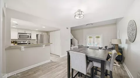Dining - 3904 Windjammer Ln, Saint Augustine, FL 32084 photo 2 of 4