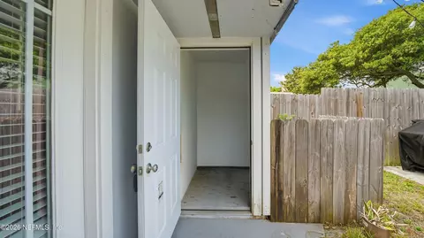 Exterior - 3904 Windjammer Ln, Saint Augustine, FL 32084 photo 5 of 8