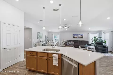 Kitchen - 431 Bluejack Ln, Saint Augustine, FL 32095 photo 6 of 9