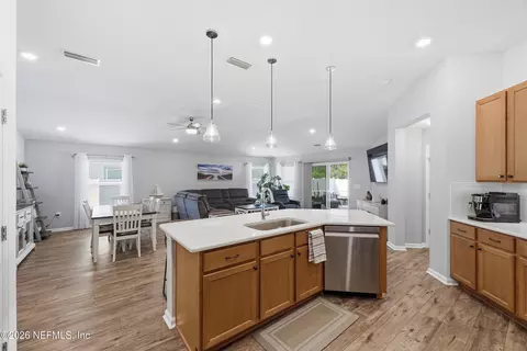 Kitchen - 431 Bluejack Ln, Saint Augustine, FL 32095 photo 7 of 9