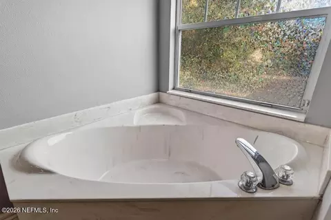 Bath - 821 Crystal Spring Way, Saint Augustine, FL 32092 photo 5 of 8