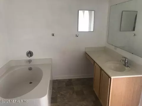 Bath - 87045 Kipling Dr, Yulee, FL 32097 photo 1 of 1