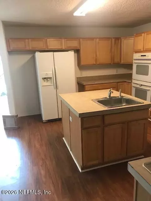 Kitchen - 87045 Kipling Dr, Yulee, FL 32097 photo 2 of 3