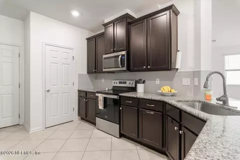 Kitchen - 280 Sawmill Landing Dr, Saint Augustine, FL 32086 photo 3 of 5