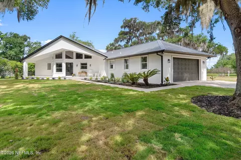 111 E Groveland Ln, East Palatka, FL 32131
