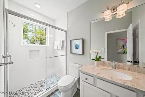 Bath - 1271 E Coast Dr, Atlantic Beach, FL 32233 photo 6 of 9