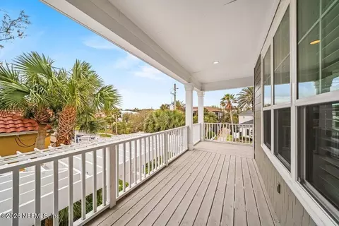 Exterior - 1271 E Coast Dr, Atlantic Beach, FL 32233 photo 5 of 9