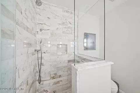 Bath - 1271 E Coast Dr, Atlantic Beach, FL 32233 photo 3 of 9
