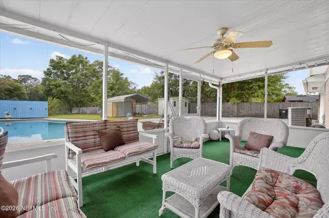 Exterior - 564 Gulfstream Trl E, Orange Park, FL 32073 photo 2 of 4