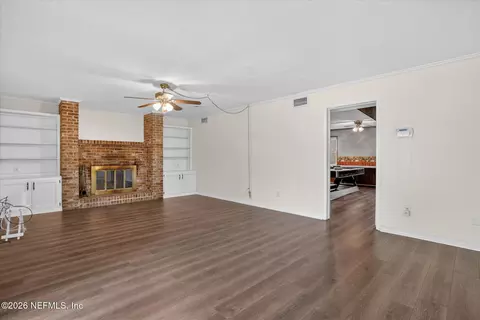 Living - 564 Gulfstream Trl E, Orange Park, FL 32073 photo 2 of 4