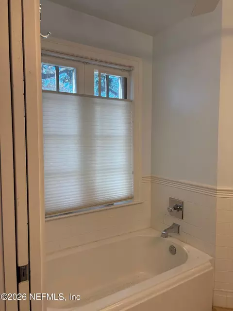 Bath - 40 N St Augustine Blvd, Saint Augustine, FL 32080 photo 3 of 3