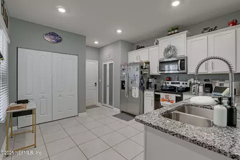 Kitchen - 201 Talulla Trl, Saint Augustine, FL 32095 photo 4 of 4