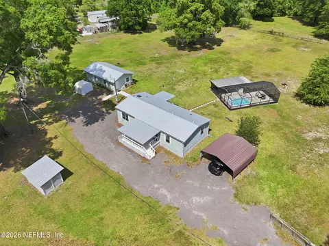 574 Hall Rd, Green Cove Springs, FL 32043