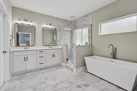 Bath - 502 Twenty-first St, Saint Augustine, FL 32084 photo 2 of 8