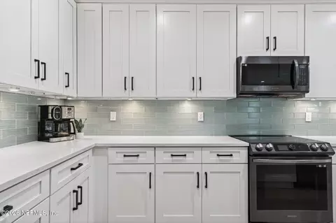 Kitchen - 502 Twenty-first St, Saint Augustine, FL 32084 photo 4 of 14