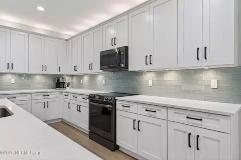 Kitchen - 502 Twenty-first St, Saint Augustine, FL 32084 photo 10 of 14