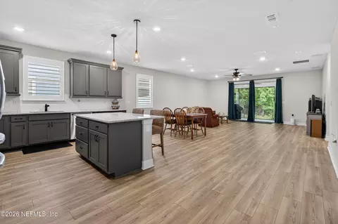 Entry Way - 179 Myrtle Oak Ct, Saint Augustine, FL 32092 photo 2 of 2