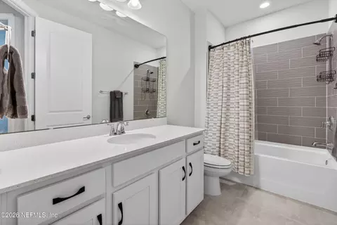 Bath - 179 Myrtle Oak Ct, Saint Augustine, FL 32092 photo 1 of 3