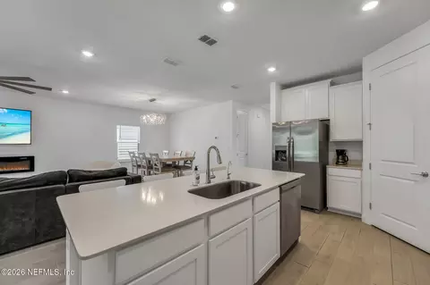 Kitchen - 25 Neighbor Ct, Saint Augustine, FL 32092 photo 3 of 4