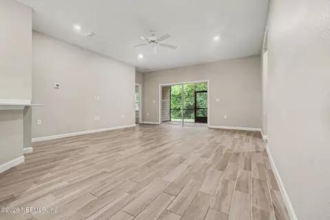 Living - 269 Athens Dr, Saint Augustine, FL 32092 photo 2 of 4