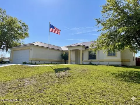 203 Village Dr, Welaka, FL 32193