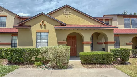 618 Briar Way Ln, Saint Johns, FL 32259