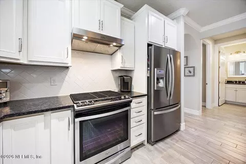 Kitchen - 86 Rock Spring Loop, Saint Augustine, FL 32095 photo 6 of 6