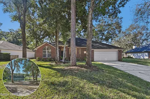 208 Honeysuckle Way, Saint Johns, FL 32259