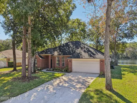 208 Honeysuckle Way, Saint Johns, FL 32259