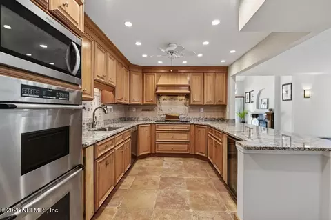Kitchen - 3324 Harbor Dr, Saint Augustine, FL 32084 photo 5 of 11