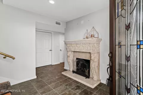 Entry Way - 3324 Harbor Dr, Saint Augustine, FL 32084 photo 2 of 5