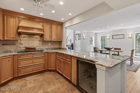 Kitchen - 3324 Harbor Dr, Saint Augustine, FL 32084 photo 6 of 11