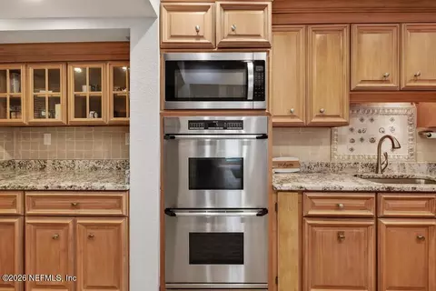 Kitchen - 3324 Harbor Dr, Saint Augustine, FL 32084 photo 4 of 11