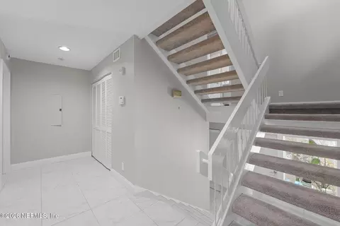 Entry Way - 3219 Harbor Dr, Saint Augustine, FL 32084 photo 3 of 6