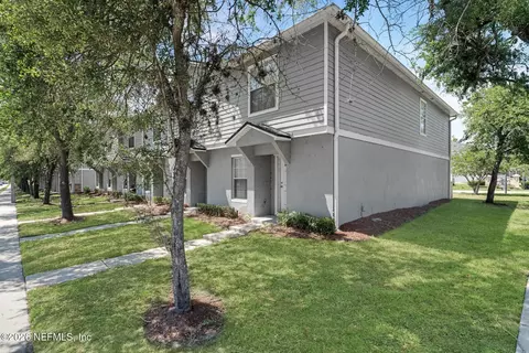 8400 Mcgirts Village Ln, Jacksonville, FL 32210
