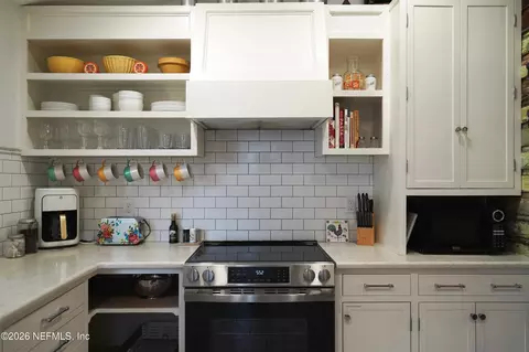 Kitchen - 16 Locust St, Saint Augustine, FL 32084 photo 3 of 8