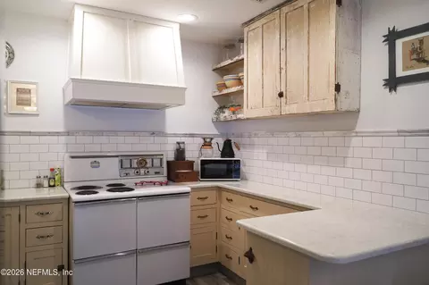 Kitchen - 16 Locust St, Saint Augustine, FL 32084 photo 6 of 8
