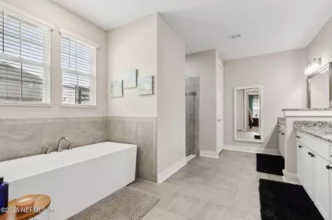 Bath - 36501 Shortleaf Ave, Hilliard, FL 32046 photo 2 of 5