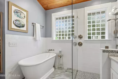 Bath - 14 Althea St, Saint Augustine, FL 32084 photo 3 of 4