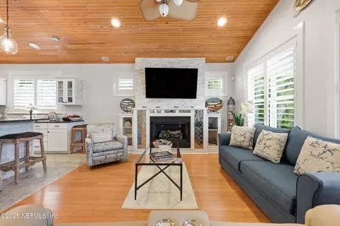 Living - 14 Althea St, Saint Augustine, FL 32084 photo 2 of 2