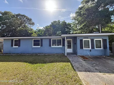 2846 Yellow Pine Dr, Jacksonville, FL 32277