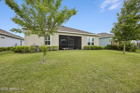 Exterior - 75133 Pondside Ln, Yulee, FL 32097 photo 4 of 8