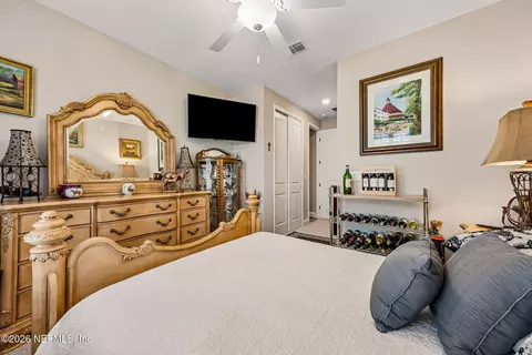 Bedroom - 75133 Pondside Ln, Yulee, FL 32097 photo 4 of 6