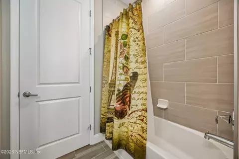 Bath - 75133 Pondside Ln, Yulee, FL 32097 photo 5 of 5