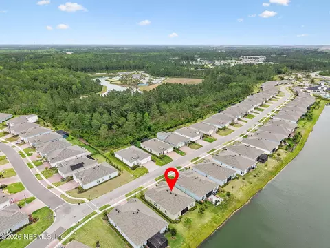 View/Area - 75133 Pondside Ln, Yulee, FL 32097 photo 2 of 7