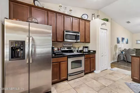 Kitchen - 96034 Bass Ln, Yulee, FL 32097 photo 4 of 4